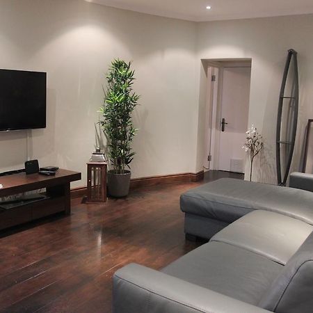 パディントン パティオ アパートメント ロンドン 部屋 写真